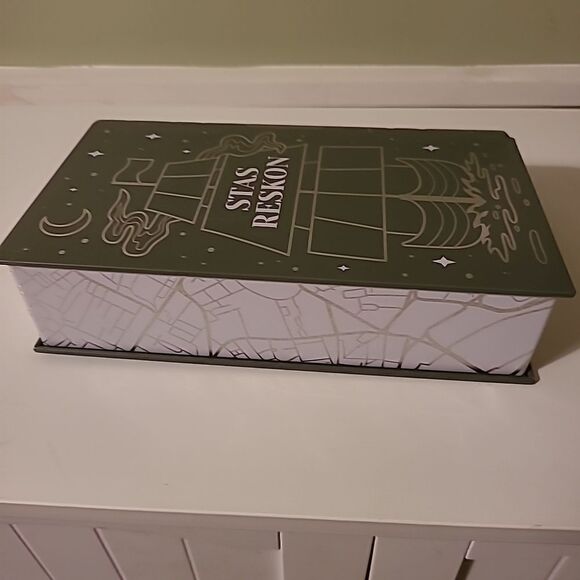 Tin Box  - Picture 4 of 8